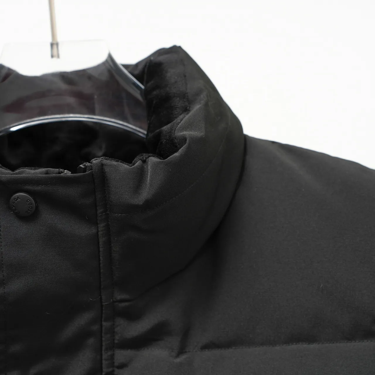 P340 CANADA GOOSE丨Canada Goose Slant Pocket Stand Collar Down Vest Color: Black Black Label Size: XS-XXL